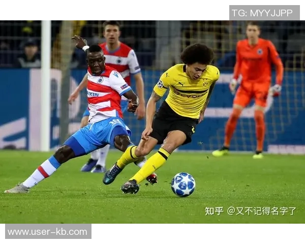 埃因霍温主帅严守纪律德斯特因迟到无缘欧冠首发阵容