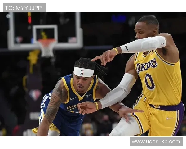 科尔谈季前赛失误问题期待巴特勒回归后球队表现提升